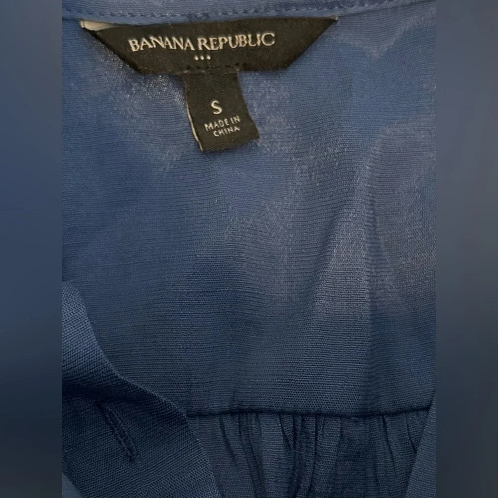 Women’s Banana Republic -Sleeve Button-Down Shirt in Navy S - Picture 3 of 3